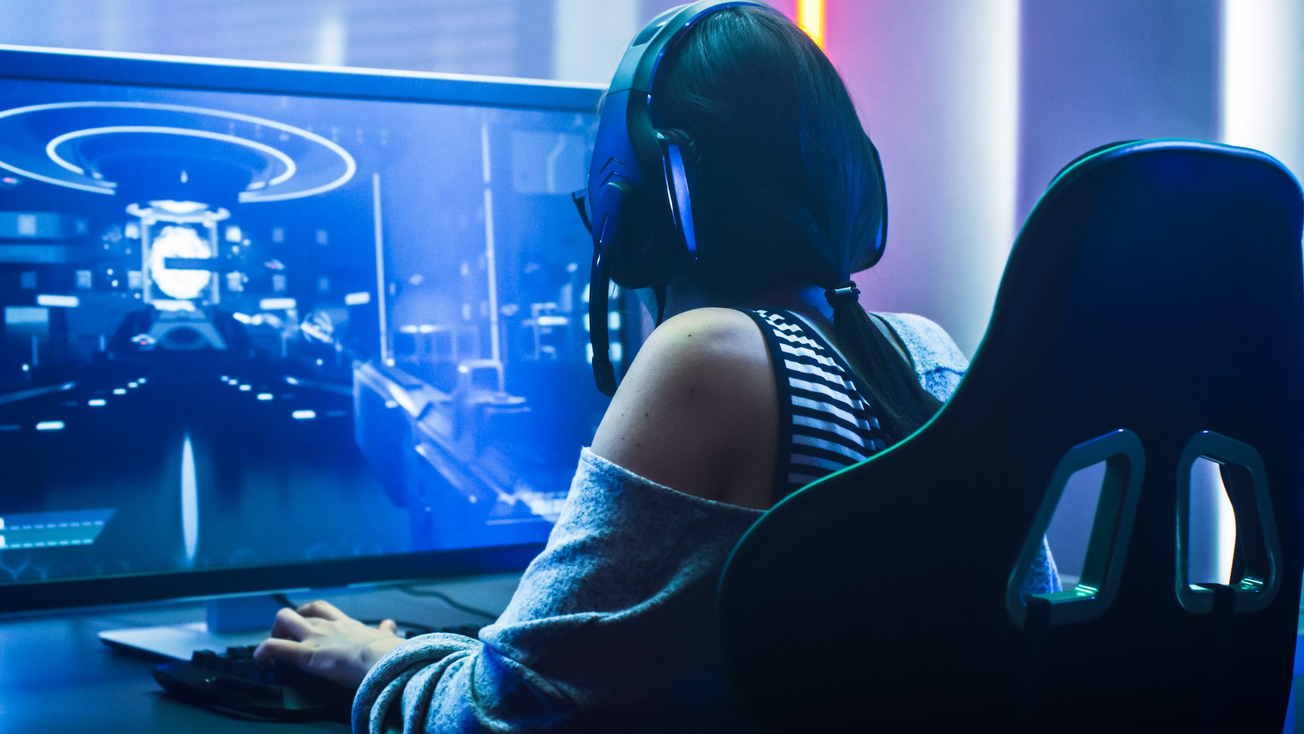 Lady playing computer games